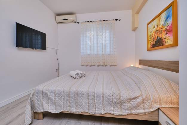 Apartment Ksenija 2 for two people - Mali Lošinj, Croatia