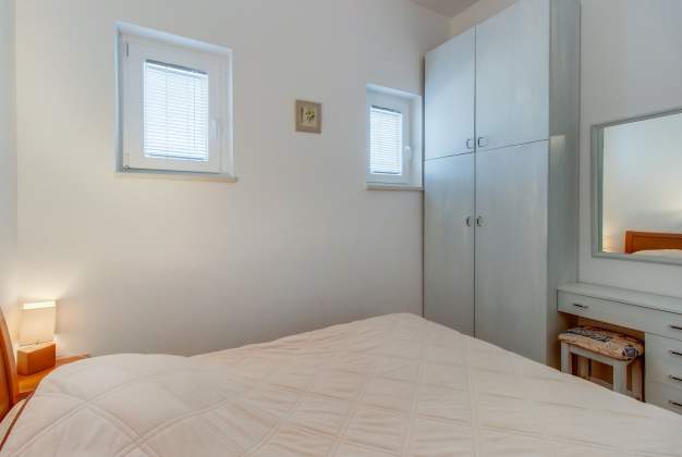 Apartment Ksenija 3 modern accommodation for two people - Mali Lošinj