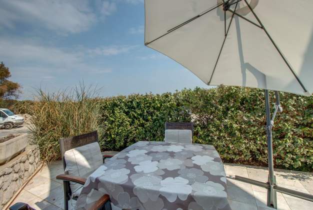 Apartment Ksenija 3 modern accommodation for two people - Mali Lošinj