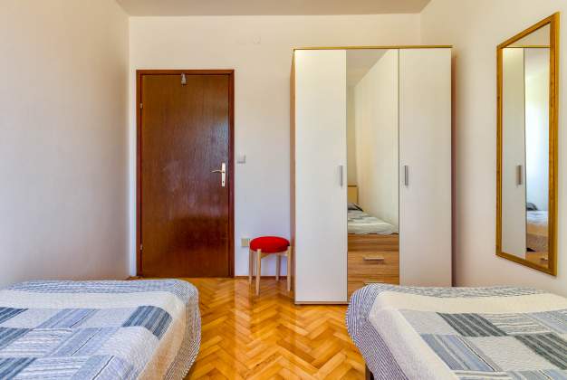 Apartment Lara 1 perfect holiday by the sea in Mali Lošinj – 8