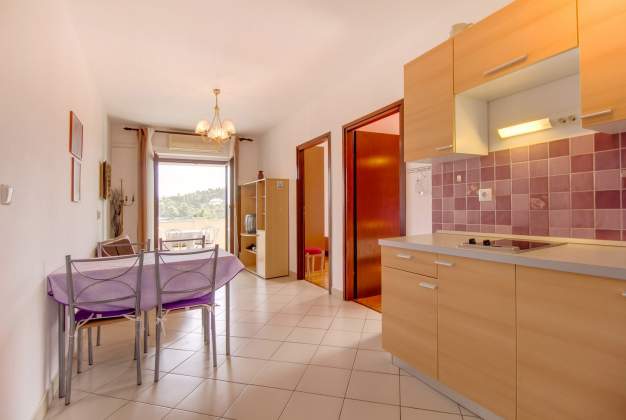 Apartment Lara 1 perfect holiday by the sea in Mali Lošinj