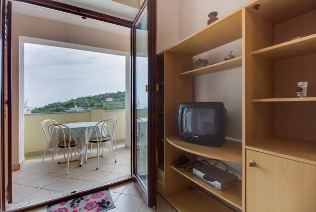 Apartment Lara 1 perfect holiday by the sea in Mali Lošinj