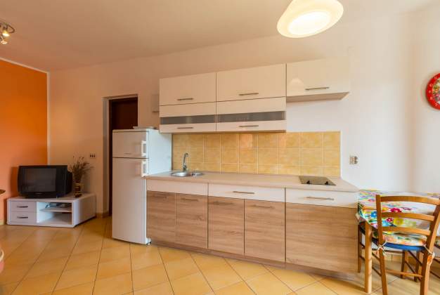 Apartment Lara 2  with terrace for relaxation in Mali Lošinj – 4