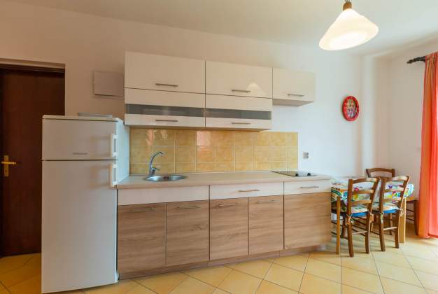 Apartment Lara 2  with terrace for relaxation in Mali Lošinj – 10