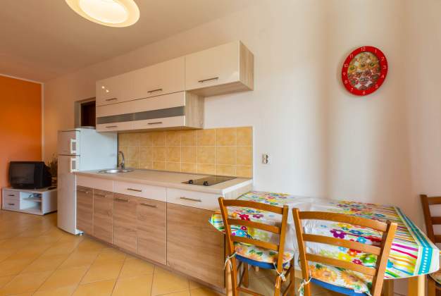 Apartment Lara 2  with terrace for relaxation in Mali Lošinj – 13