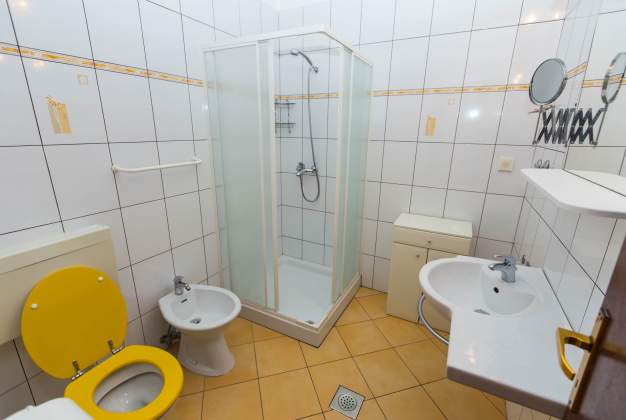 Apartment Lara 2  with terrace for relaxation in Mali Lošinj – 15