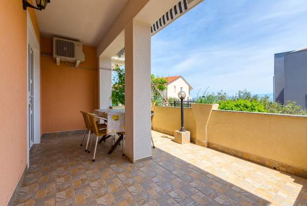 Apartment Lara 2  with terrace for relaxation in Mali Lošinj – 17