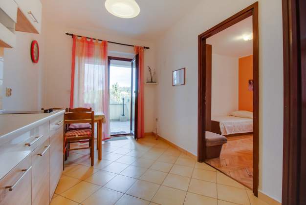 Apartment Lara 2  with terrace for relaxation in Mali Lošinj