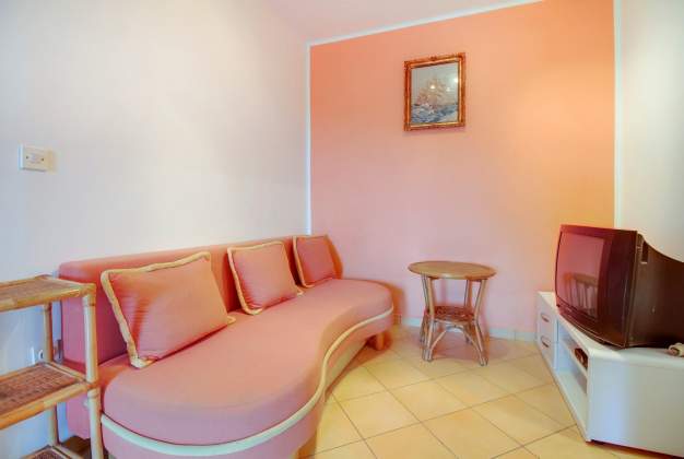 Apartment Lara 2  with terrace for relaxation in Mali Lošinj