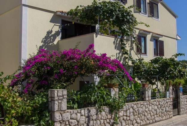 Apartment Lara 3 romantic vacation in Mali Lošinj