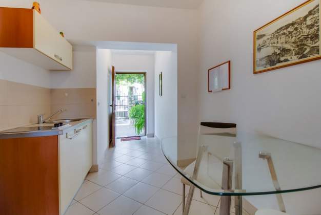 Apartment Lara 3 romantic vacation in Mali Lošinj