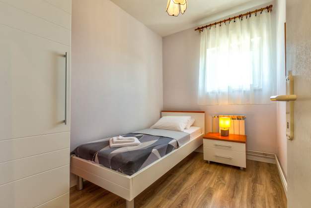 Apartment Adria 1 - Sea view, near the beach, for 3 people, Mali Losinj – 6