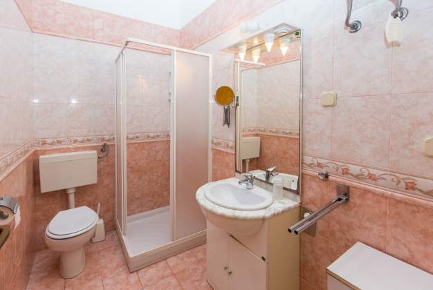 Apartment Lara 4, a carefree vacation for two in Mali Lošinj – 9