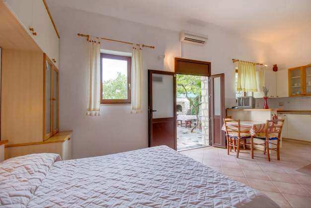 Apartment Lara 4, a carefree vacation for two in Mali Lošinj