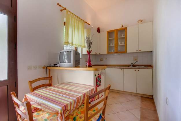 Apartment Lara 4, a carefree vacation for two in Mali Lošinj