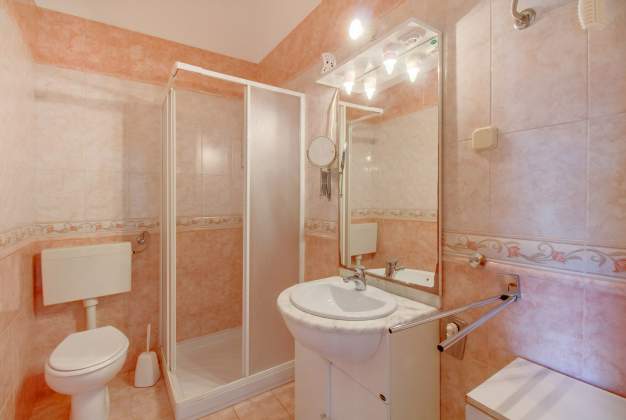 Apartment Lara 4, a carefree vacation for two in Mali Lošinj