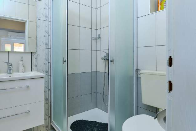 Apartment Lara 5 family accommodation near the center and the beach, Mali Lošinj – 12