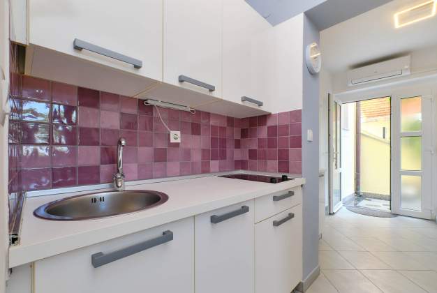 Apartment Lara 5 family accommodation near the center and the beach, Mali Lošinj – 4