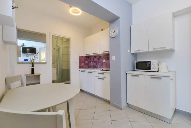 Apartment Lara 5 family accommodation near the center and the beach, Mali Lošinj