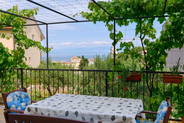 Apartment Lara 5 family accommodation near the center and the beach, Mali Lošinj