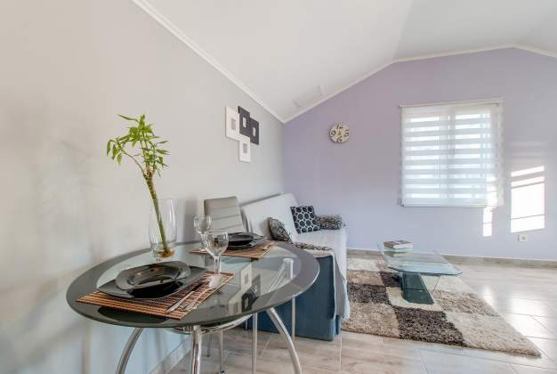 Apartment Leon 1 modern choice for 2 to 4 people in Kadin, Mali Lošinj