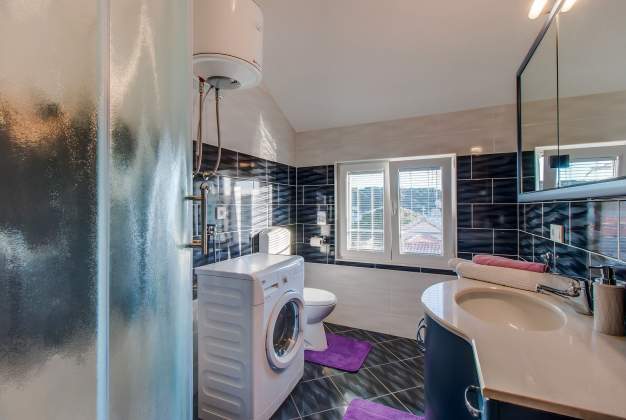 Apartment Leon 1 modern choice for 2 to 4 people in Kadin, Mali Lošinj