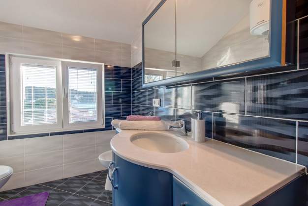 Apartment Leon 1 modern choice for 2 to 4 people in Kadin, Mali Lošinj