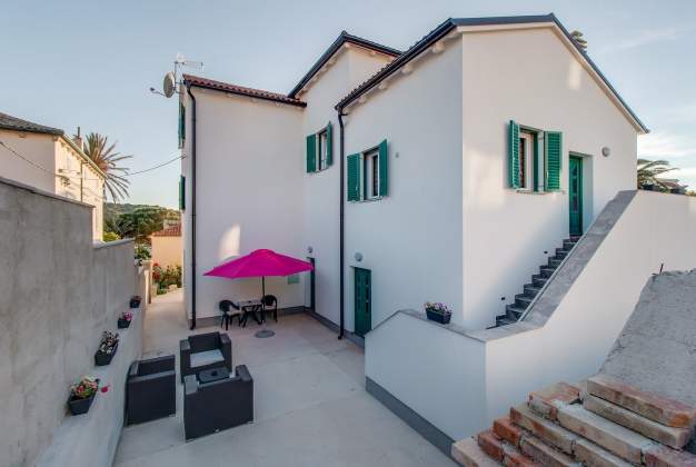 Apartment Leon 2 a perfect vacation for two in Mali Lošinj