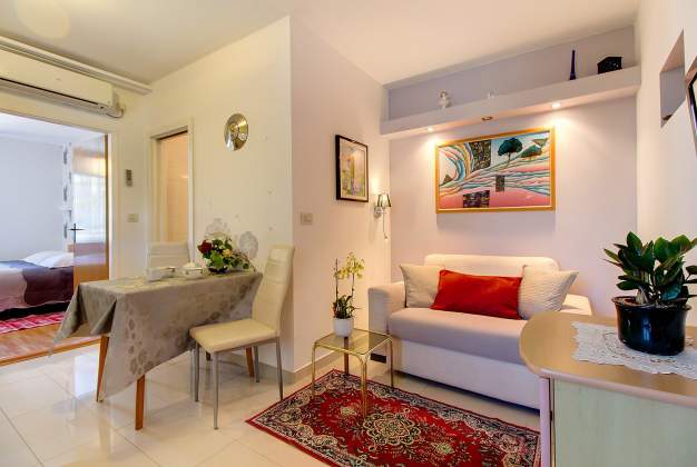 Apartma Lily 1 – Mirna lokacija blizu morja in centra, Mali Lošinj