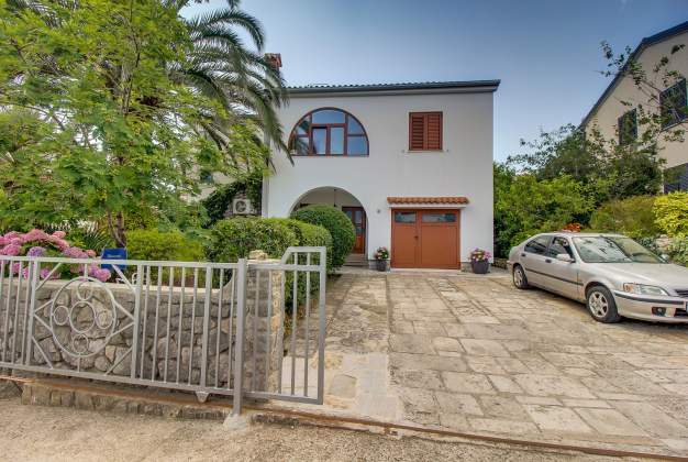 Apartmaji  Lily 2 -Družinam prijazen apartma blizu morja in centra Malega Lošinja