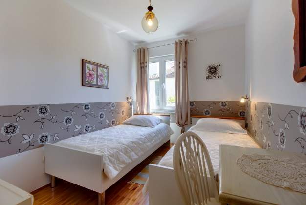 Apartmaji  Lily 2 -Družinam prijazen apartma blizu morja in centra Malega Lošinja