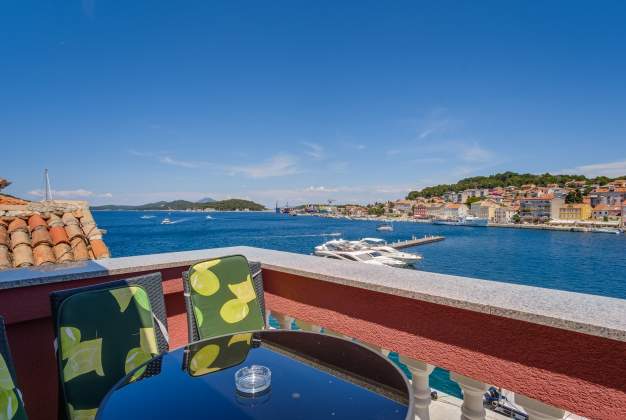 Apartmaji  Lisa 1 - elegantno stanovanje z razgledom na pristanišče, Mali Lošinj, Hrvaška.