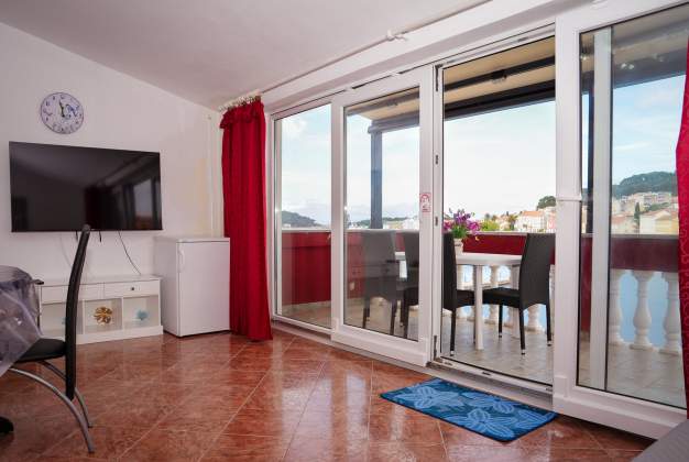 Ferienwohnungen Lisa 2 - mit einem attraktiven Blick auf den Hafen und das Meer Mali Losinj, Kroatia – 10