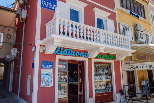 Ferienwohnungen Lisa 2 - mit einem attraktiven Blick auf den Hafen und das Meer Mali Losinj, Kroatia