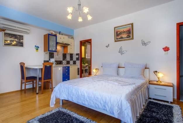 Apartmaji Lisa 2 - z atraktivnim pogledom na pristanišče in morje, Mali Lošinj, Hrvaška.