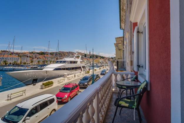 Apartment Lisa 2 - with an attractive view of the harbor and the sea, Mali Lošinj, Croatia.