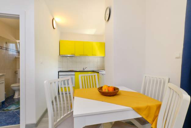 Apartment Luana 1 peaceful retreat for couples near the beach, Mali Lošinj