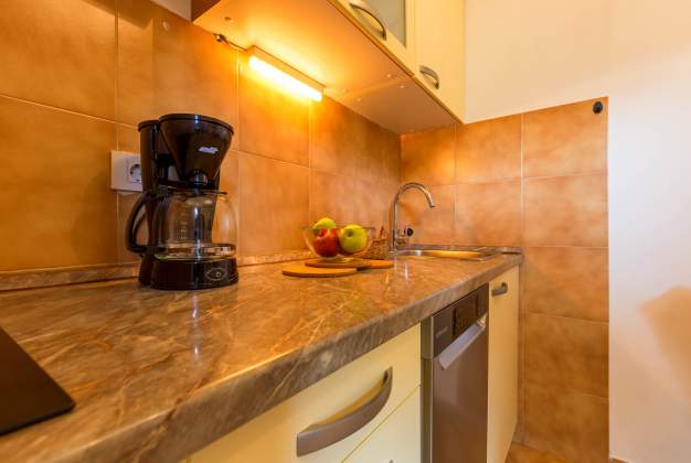 Apartment Adria 2 for 2 people, close to the beach and center, Mali Losinj – 7