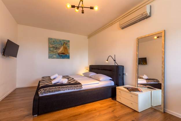 Apartment Adria 2 for 2 people, close to the beach and center, Mali Losinj – 6