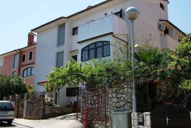 Apartman Adria 2 for 2 people, close to the beach and center, Mali Losinj