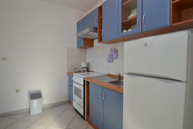 Apartment Luana 2 steps from Valdarke beach for three people, Mali Lošinj
