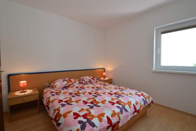 Apartment Luana 2 steps from Valdarke beach for three people, Mali Lošinj