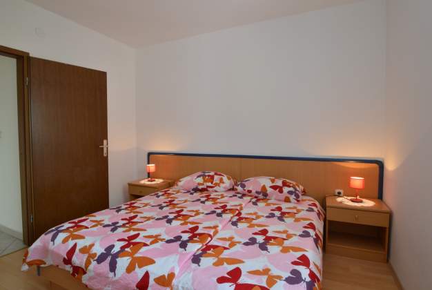 Apartment Luana 2 steps from Valdarke beach for three people, Mali Lošinj