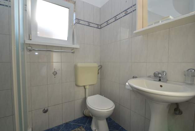 Apartment Luana 2 steps from Valdarke beach for three people, Mali Lošinj