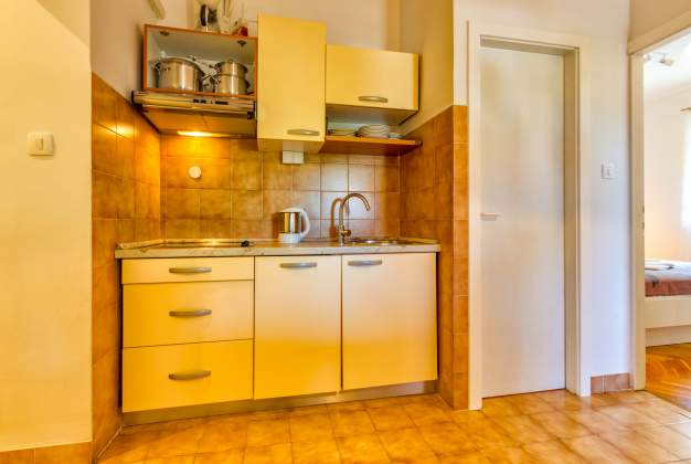 Apartment Adria 3 – Comfort and Relaxation by the Beach, Mali Losinj – 7