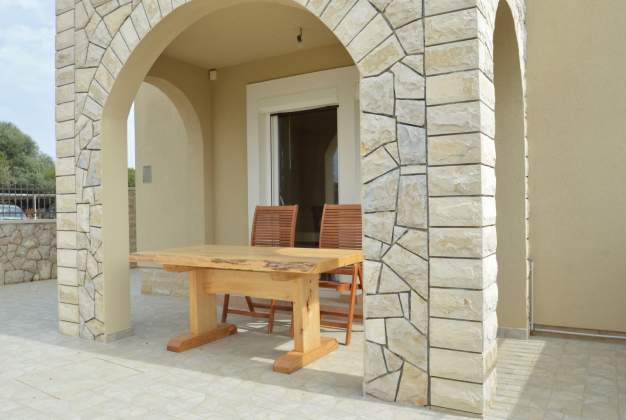Apartment Ljiljana 1 accommodation for 2-3 people in Punta Križa, Cres