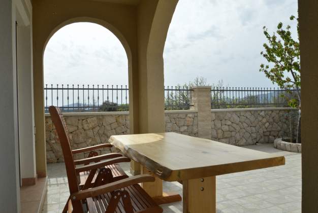 Apartment Ljiljana 1 accommodation for 2-3 people in Punta Križa, Cres