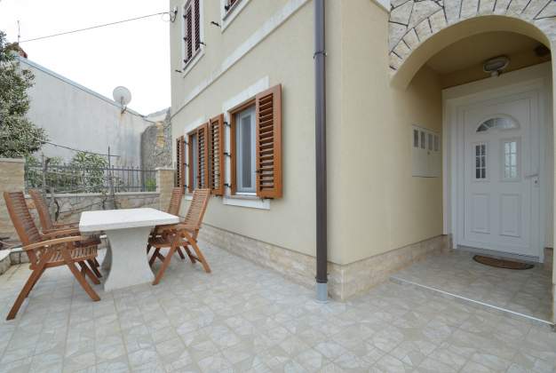 Apartment Ljiljana 2 terraces and rural peace for 4 people, Punta Križa, Cres