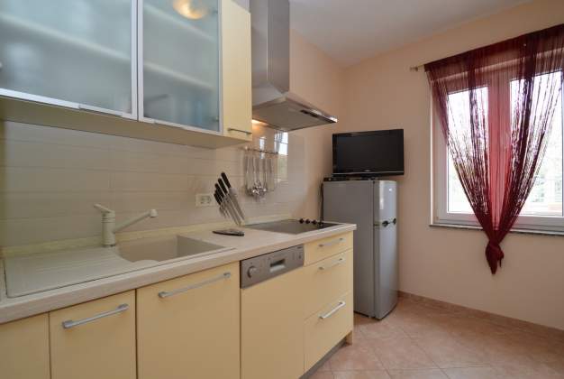 Apartment Ljiljana 2 terraces and rural peace for 4 people, Punta Križa, Cres