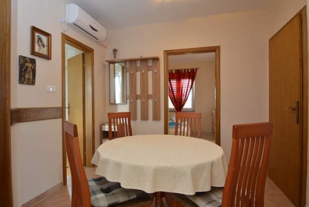 Apartment Ljiljana 2 terraces and rural peace for 4 people, Punta Križa, Cres